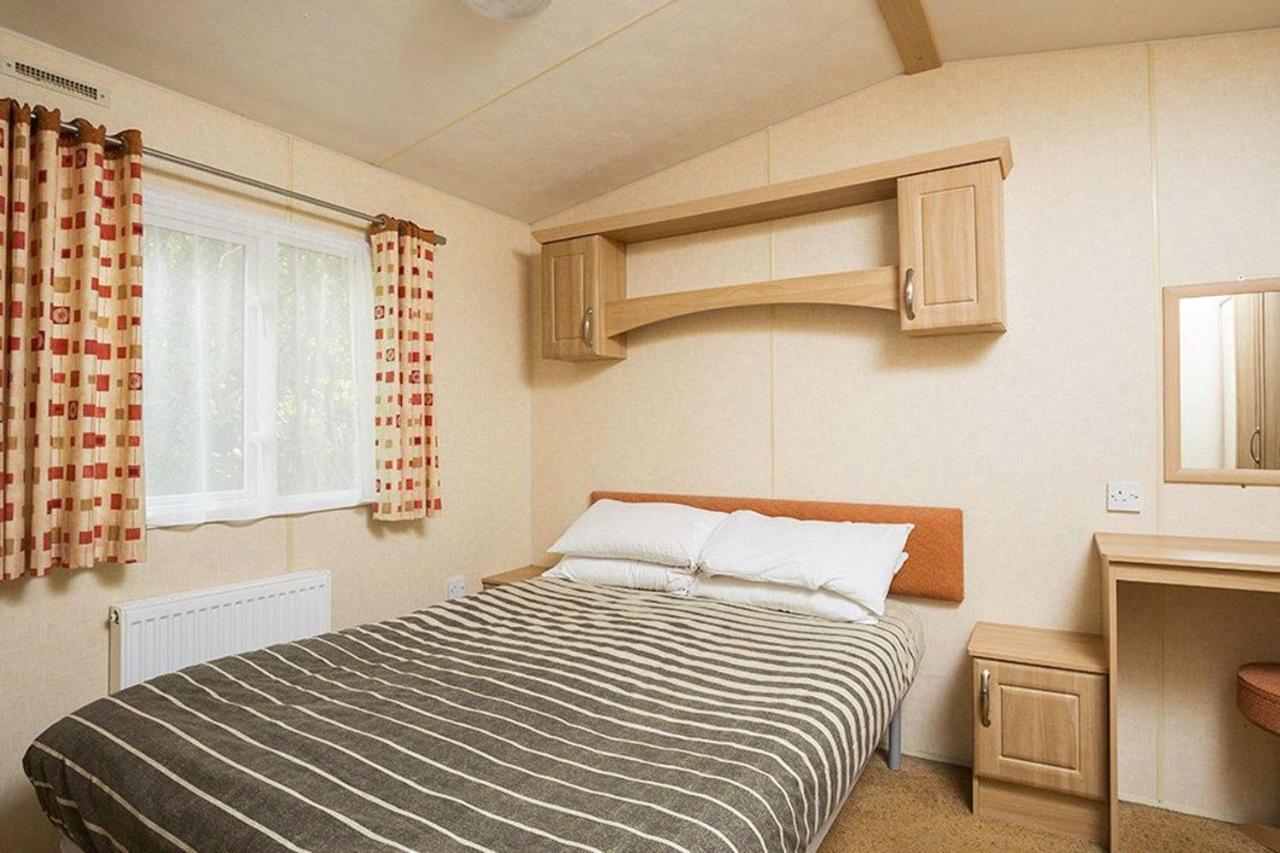Whitecliff Bay Holiday Park Bembridge Eksteriør bilde