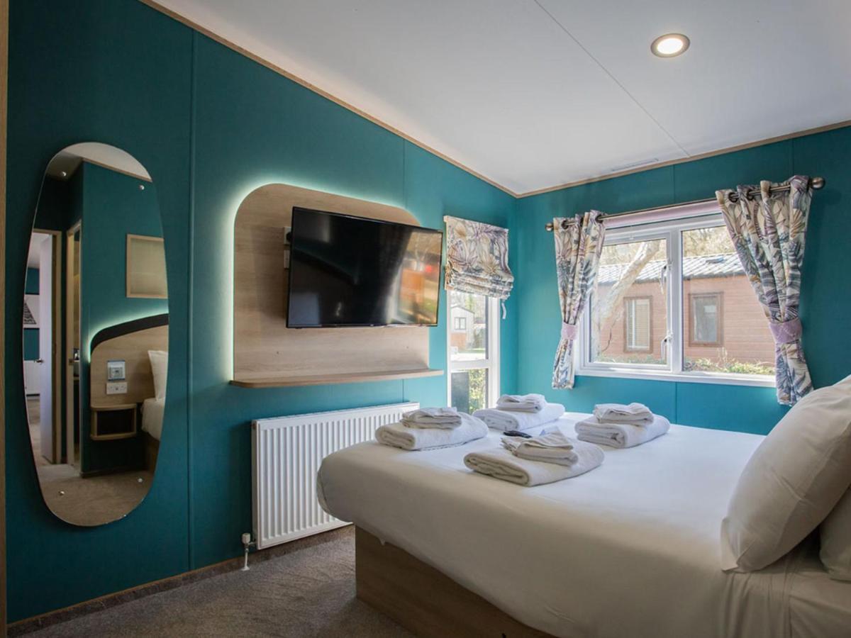 Whitecliff Bay Holiday Park Bembridge Eksteriør bilde