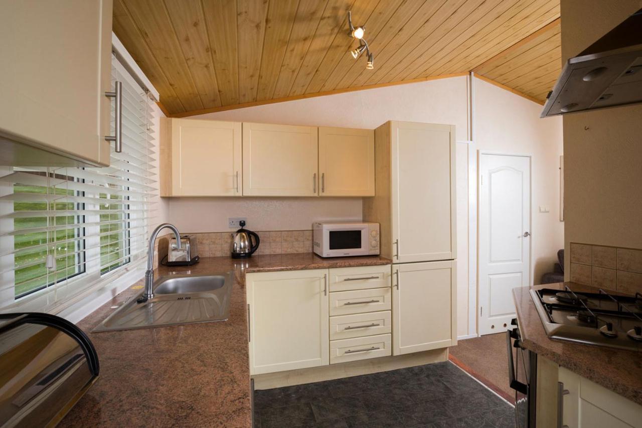 Whitecliff Bay Holiday Park Bembridge Eksteriør bilde