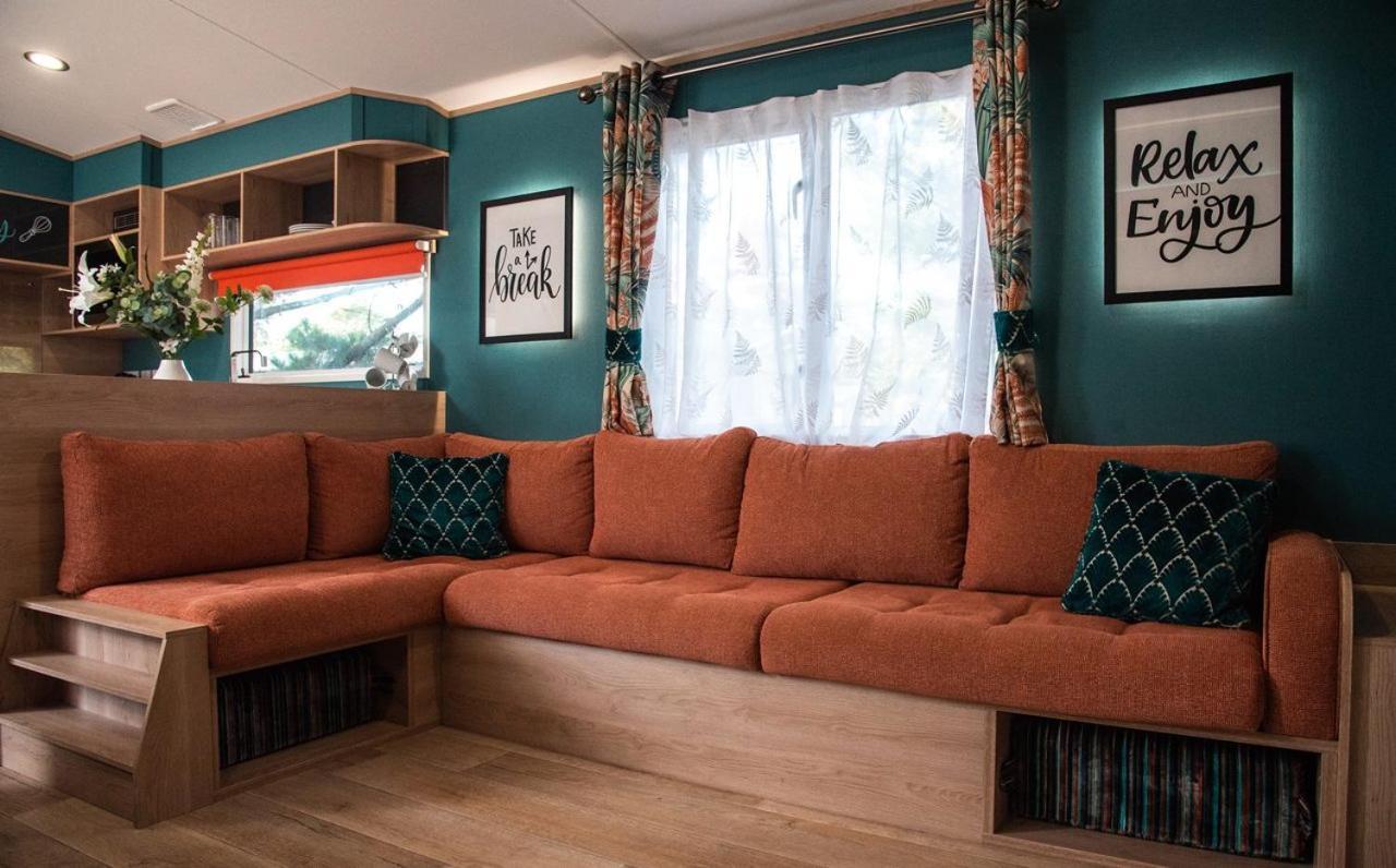 Whitecliff Bay Holiday Park Bembridge Eksteriør bilde