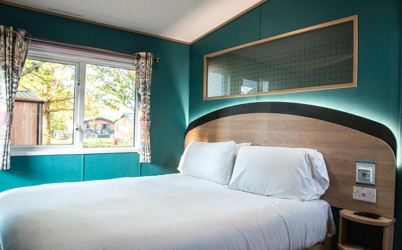 Whitecliff Bay Holiday Park Bembridge Eksteriør bilde