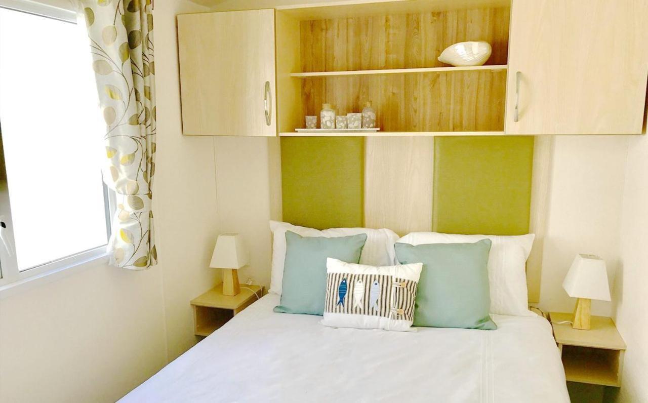 Whitecliff Bay Holiday Park Bembridge Eksteriør bilde