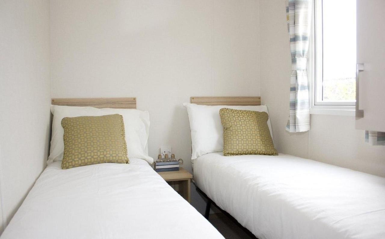 Whitecliff Bay Holiday Park Bembridge Eksteriør bilde