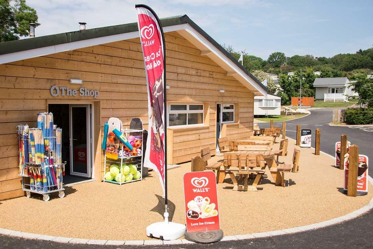 Whitecliff Bay Holiday Park Hotell Bembridge Eksteriør bilde