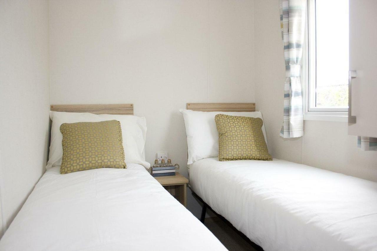 Whitecliff Bay Holiday Park Bembridge Eksteriør bilde